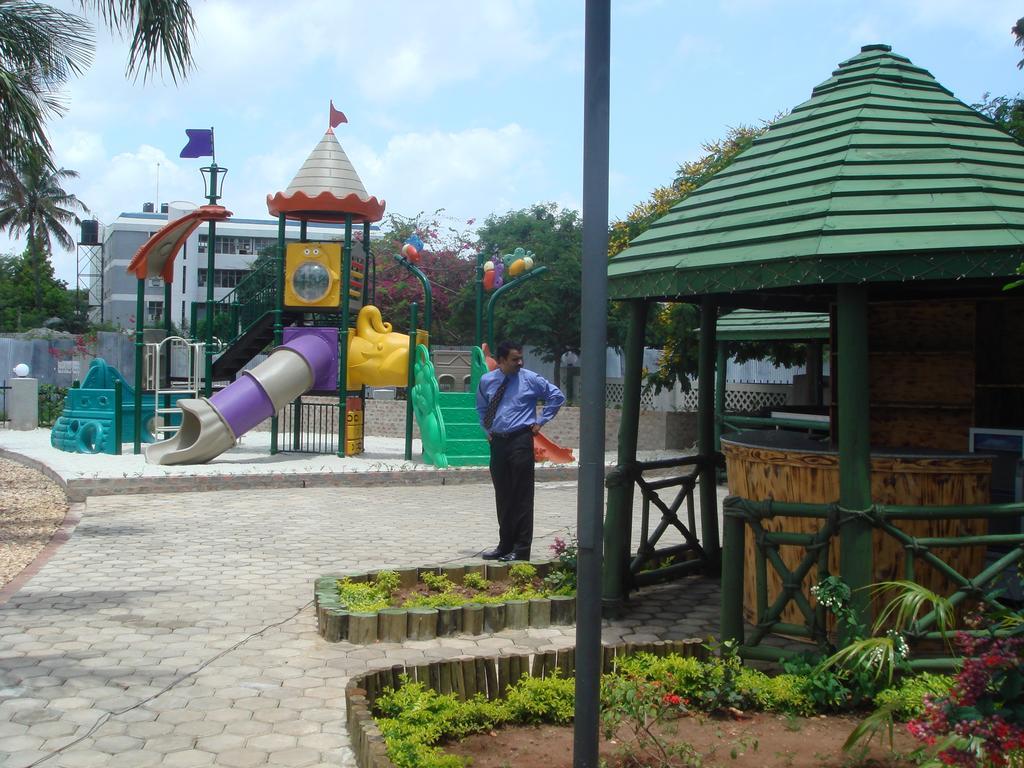 Blue Pearl Hotel & Apartments Dar-es-Salaam Eksteriør bilde