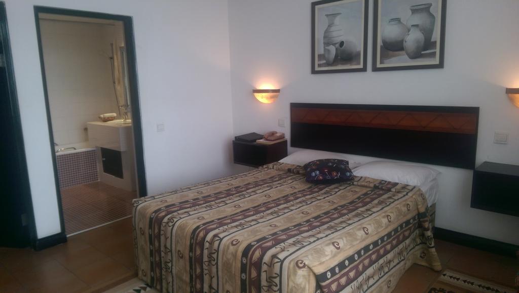 Blue Pearl Hotel & Apartments Dar-es-Salaam Eksteriør bilde