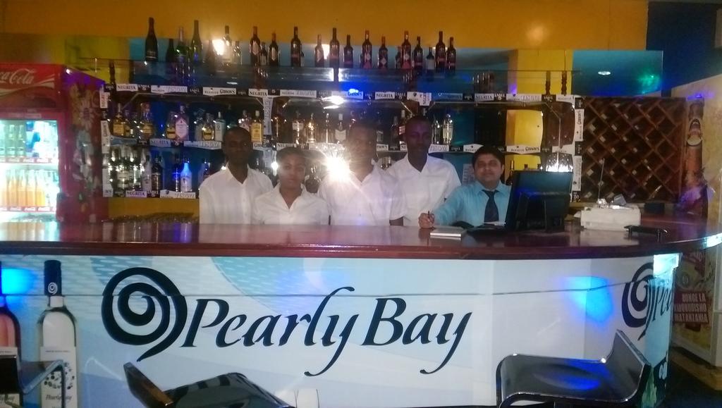 Blue Pearl Hotel & Apartments Dar-es-Salaam Eksteriør bilde
